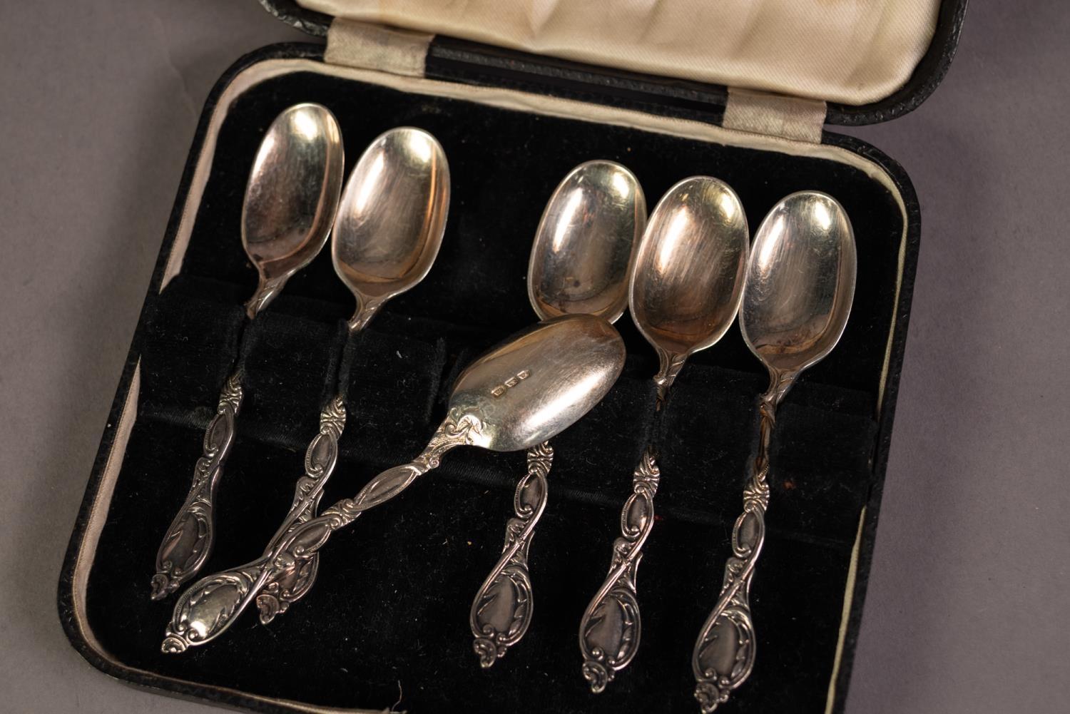 CASED SET OF SIX ELECTROPLATED TEA SPOONS with fancy handles, together with a QUANTITY OF LOOSE - Image 3 of 3