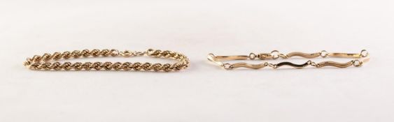 9ct GOLD BRACELET WITH ALTERNATED WAVY LONG LINKS AN PLAIN CIRCULAR LINKS, with trigger clasp, 7 1/