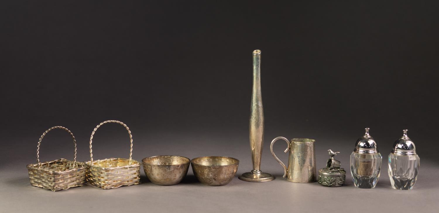 MIXED LOT OF SMALL ELECTROPLATED ITEMS, to include: PAIR OF PLANISHED OPEN SALTS, BUD VASE, PAIR