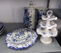 EIGHT PIECES OF MODERN DUTCH DELFT AND PORTUGUESE BLUE AND WHITE POTTERY (8)