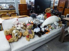 A LARGE QUANTITY OF SOFT TOYS, INCLUDING; TEDDY BEARS