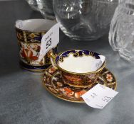 A ROYAL CROWN DERBY IMARI PATTERN MINIATURE MUG, YEAR CYPHER FOR 1901, ALSO A VERY SIMILAR MINIATURE