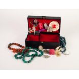 * SMALL SELECTION OF COSTUME JEWELLERY including seven moulded plastic animal brooches and a GILT