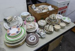 A LARGE QUANTITY OF TEA AND DINNER WARES TO INCLUDE; CAKE STANDS, ROYAL DOULTON 'WESTFIELD' PLATES',