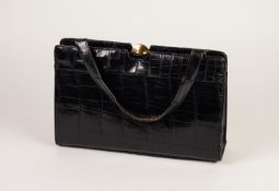 VINTAGE VESSAR LADY'S BLACK ALLIGATOR HANDBAG, 11 1/4in (28.5cm) long