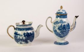 EARLY 19th CENTURY STAFFORDSHIRE POTTERY COFFEE POT, the body transfer printed in underglaze blue