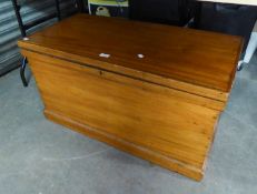 A MAHOGANY MILITARY CHEST OR COFFER WITH BRASS RECESSED END HANDLES