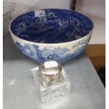 A COPELAND SPODE ITALIAN PATTERN BLUE AND WHITE POTTERY BOWL AND A PRESSED GLASS ELECTROPLATE TOPPED