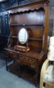 18TH CENTURY STYLE OAK WELSH DRESSER, WITH TWO TIER RAISED PLATE RACK, TWO SHORT DRAWERS OVER