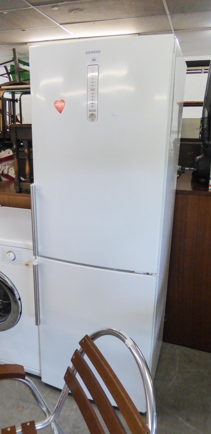 A SIEMENS FRIDGE/FREEZER