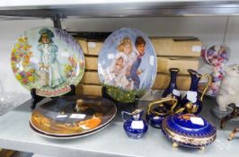 FIVE PIECES OF MODERN LIMOGES PORCELAIN, DARK BLUE WITH GILT DECORATION; TWO COLLECTORS PLATES AND A
