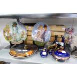 FIVE PIECES OF MODERN LIMOGES PORCELAIN, DARK BLUE WITH GILT DECORATION; TWO COLLECTORS PLATES AND A