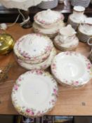 ROYAL DOULTON CHINA ?ENGLISH ROSE? PATTERN D6071, DINNER SERVICE FOR SIX PERSONS, 31 PIECES