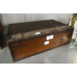 LATE NINETEENTH/EARLY TWENTIETH CENTURY MAHOGANY BOX, WITH GOOD MARQUETRY INLAY TO THE HINGED LID,