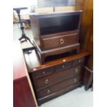 STAG MAHOGANY BEDROOM FURNITURE, COMPRISING A DRESSING TABLE WITH TRIPLE MIRRORS AND SIX SHORT