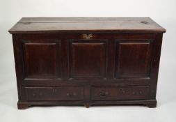 GEORGE III OAK MULE CHEST, the altered and adapted half-hinged top above a crossbanded triple