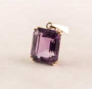 9ct GOLD NECKLACE PENDANT, claw set with an emerald cut amethyst, 5.8 gms gross