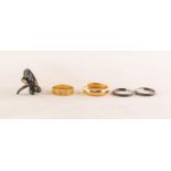 22ct GOLD WEDDING RING, 2.9 gms; a single 18ct GOLD EARRING, 2.1 gms; a white metal and abalone