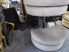 A MODERN CIRCULAR PLATE GLASS BREAKFAST TABLE, ON PLAIN STEEL CYLINDRICAL COLUMN AND FLAT CIRCULAR