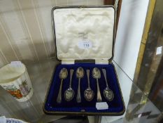 CASED SET OF SIX SILVER TEASPOONS