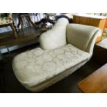 A LARGE OVER-SIZED CHAISE LONGUE, WITH HIGH BACK, COVERED IN CREAM/GOLD FABRIC