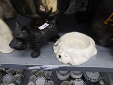 CAST IRON SCOTTIE DOG DOORSTOP AND A POTTERY DOG PATTERN BOWL (2)