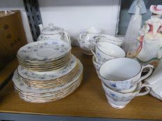 TWENTY SEVEN PIECE DUCHESS ?TRANQUILLITY? CHINA TEA SERVICE FOR SIX PERSONS, including teapot and