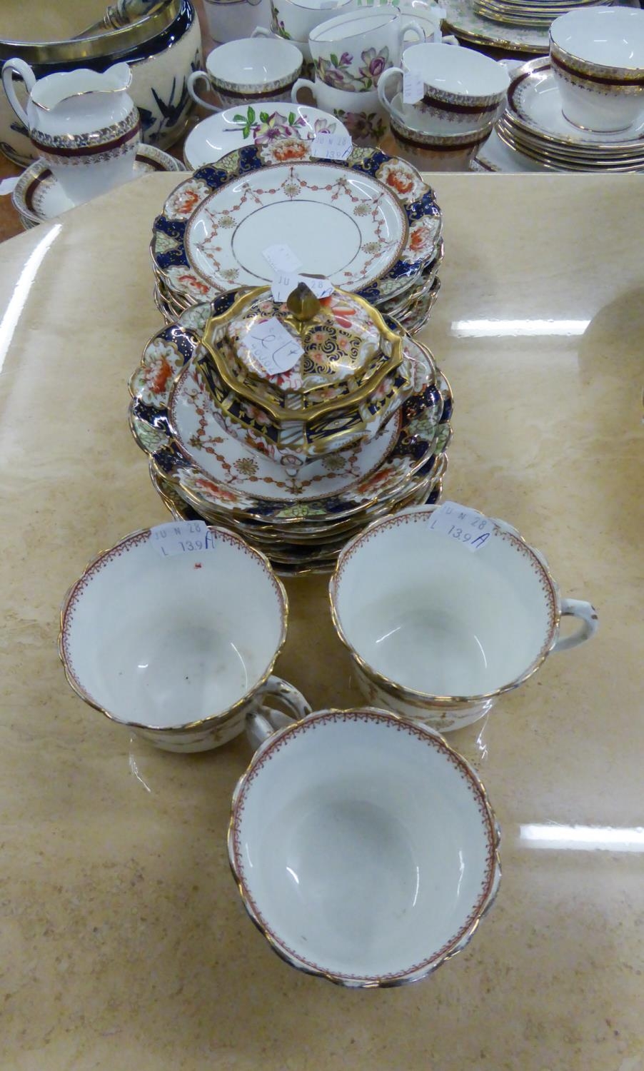 ROYAL CROWN DERBY JAPAN PATTERN CHINA SMALL SQUARE BOX AND COVER, (2451), together with a SIMILAR