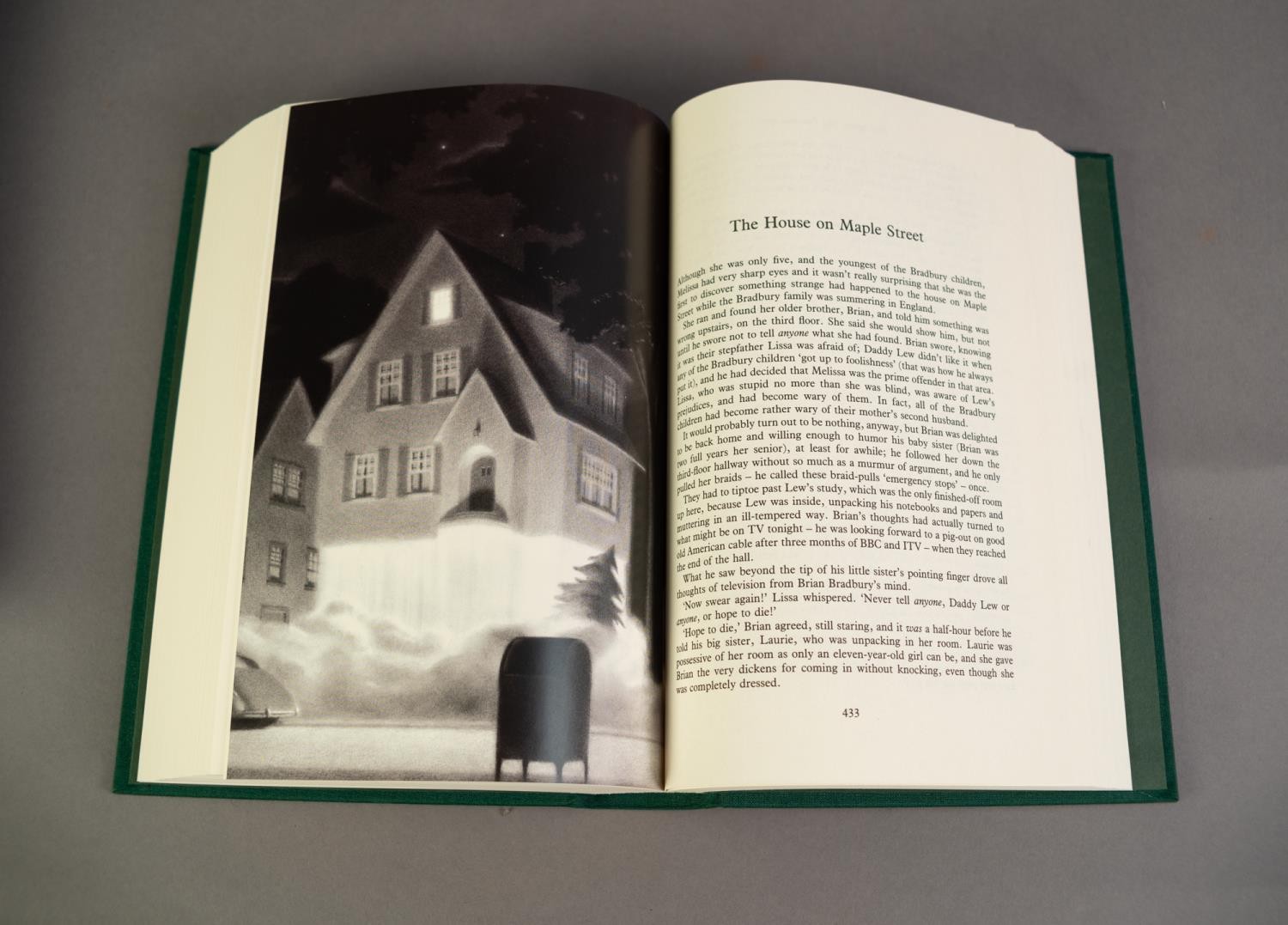 HORROR. Stephen King- Nightmares Dreamscapes, Hodder Stoughton, SPECIAL LIMITED CHRISTMAS EDITION, - Image 2 of 2