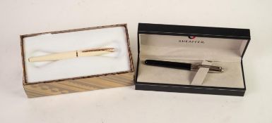 SHEAFFER MODERN FOUNTAIN PEN, black with plated top, size 'M' plated metal nib, in box with