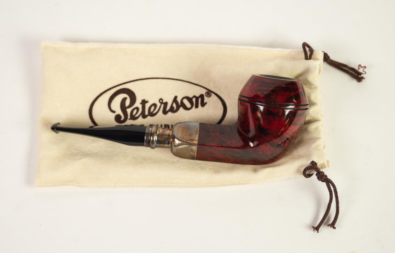 PETERSON, DUBLIN LIMITED EDITION SMOKING PIPE WITH STERLING SILBER COLLAR, (821/100), with cloth bag - Image 2 of 2