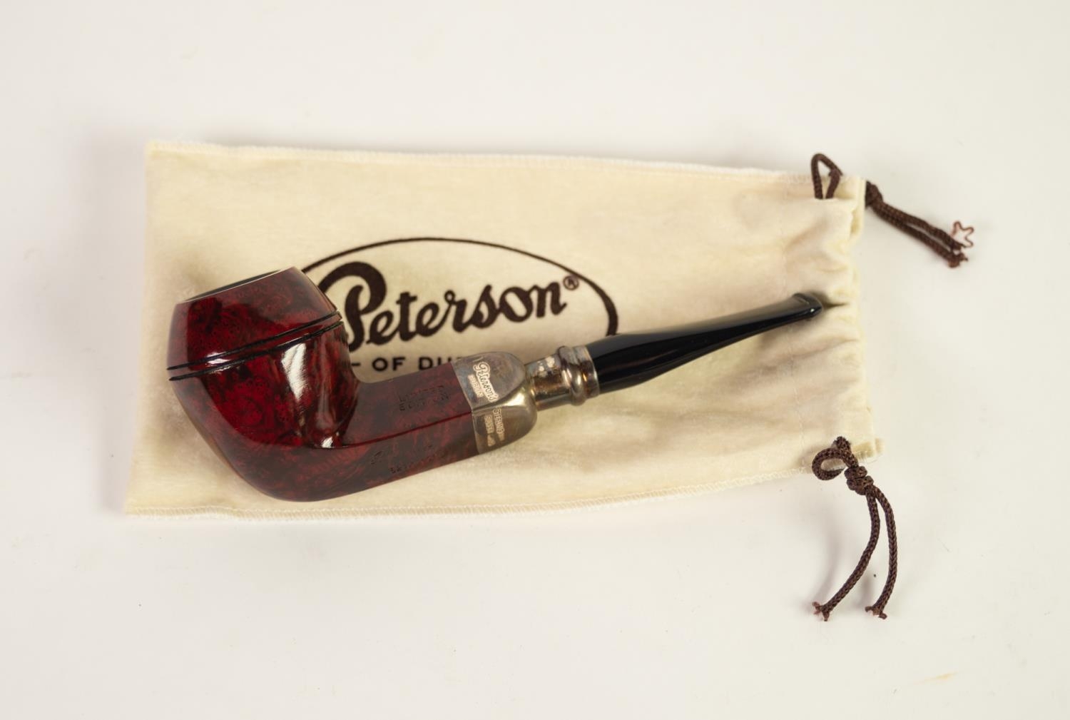 PETERSON, DUBLIN LIMITED EDITION SMOKING PIPE WITH STERLING SILBER COLLAR, (821/100), with cloth bag