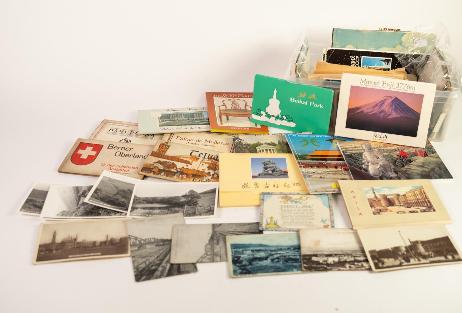 SELECTION OF 1920's AND LATER GENERAL GB AND WORLD LOOSE POSTCARDS, including approx 44 of Middle