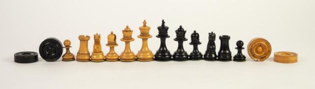 VINTAGE CARVED BOXWOOD STAUNTON PATTERN CHESS SET up to 2 1/2in (6.5cm) high, (c/r black king collar