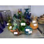 VARIOUS PIECES OF COLOURED GLASSWARES TO INCLUDE; EXAMPLES OF MDINA, VASES, PAPERWEIGHTS, TWO