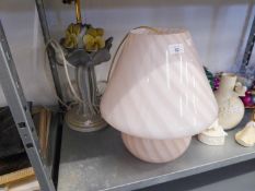 A LARGE ONE PIECE OPAQUE PINK GLASS TABLE LAMP (APPROX 40cm) HIGH AND A MODERN FLORAL EMBOSSED