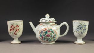 LATE EIGHTEENTH CENTURY CHINESE ENAMELLED PORCELAIN TEAPOT AND COVER, of footed orbicular form