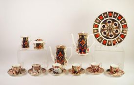 SIXTEEN PIECE MODERN SECOND QUALITY ROYAL CROWN DERBY ?CURATOR?S COLLECTION? JAPAN PATTERN CHINA