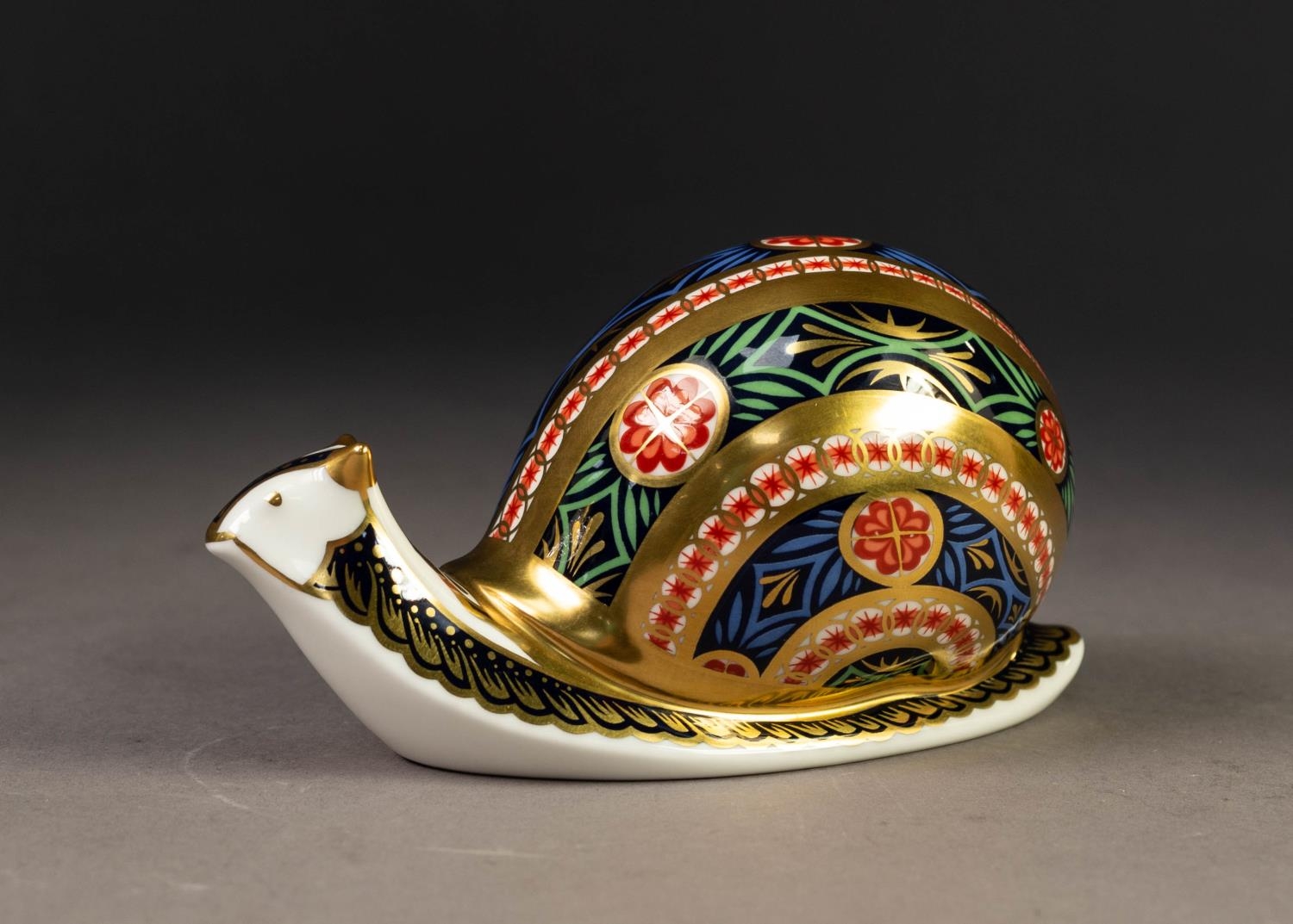 MODERN ROYAL CROWN DERBY IMARI CHINA LIMITED EDITION PAPERWEIGHT, ?GARDEN SNAIL?, gilt stopper, - Image 2 of 3