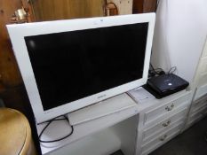 A SAMSUNG 32" FLAT SCREEN TV, IN WHITE CASING, A HUMAX FREEVIEW PLAYER, AND A SONY DVD PLAYER (ALL