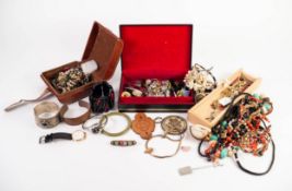 SUNDRY ITEMS OF, MAINLY MID 20th CENTURY, COSTUME JEWELLERY including glass bead, shell and