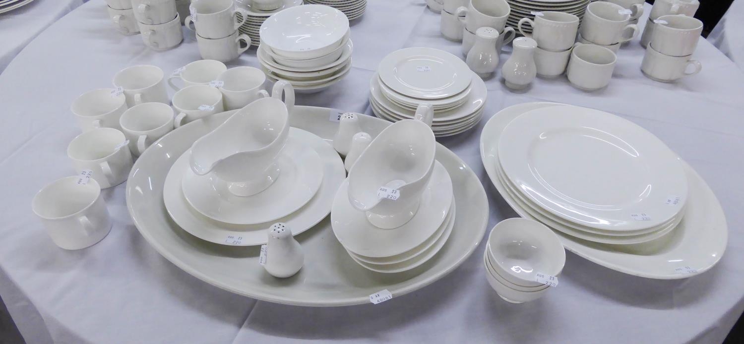 ROYAL WORCESTER PLAIN WHITE CHINA DINNER AND TEA WARES COMPRISING 2 MEAT PLATES, 5 LARGE DINNER