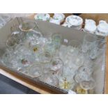 LARGE SELECTION OF DRINKING GLASSES, VARIOUS, INCLUDES A SET OF SIX TEXTURED HIGH BALL GLASSES,