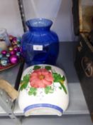 DECORATIVE ITEMS TO INCLUDE; A BLUE AND GREEN OVULAR GLASS VASE, A BLUE GLASS VASE, A PAIR OF