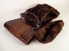 LADIES VINTAGE CROCODILE HANDBAG, with two handles and zip top, 13" (33cm) wide, A NATURAL MINK WRAP