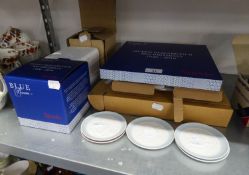 SIX BOXED CERAMIC ITEMS, A MUG, PLATES, ETC. AND FIVE LLADRO SMALL DISHES