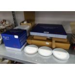 SIX BOXED CERAMIC ITEMS, A MUG, PLATES, ETC. AND FIVE LLADRO SMALL DISHES