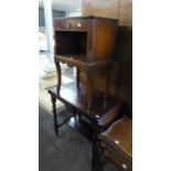 A GOOD QUALITY TRIPOD OCCASIONAL TABLE WITH SHAPED TOP AND LOOSE GLASS AND AN OAK OCCASIONAL TABLE