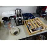 A LARGE QUANTITY OF MISC KITCHEN ITEMS TO INCLUDE; TOASTER, KETTLES, CUTLERY, DENBY POTTERY, TEA AND