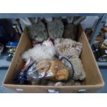 TWO TEDDY BEARS AND OTHER SOFT TOYS (CONTENTS OF A BOX)